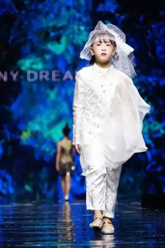 20年西南国际儿童时装周 写美篇              西南国际儿童时装秀