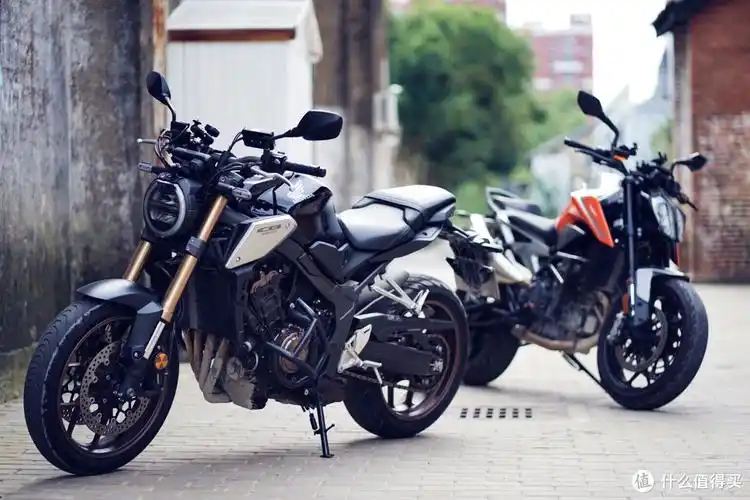 中年小伙的两轮新欢本田cb650r用车体验