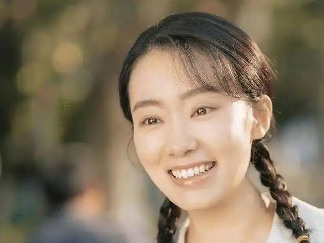 《你好,李焕英》爆红后,张小斐又一大片来袭,男主来头可不小