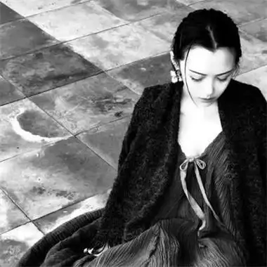 黑白头像女高冷霸气十足个性头像女生气质高冷