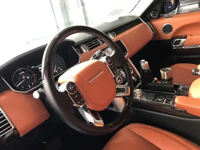 路虎揽胜升级内饰改色,正太名车改装