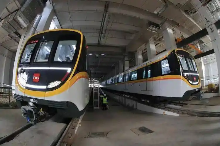 西安地铁8号环线列车正式亮相_运营_线路_车辆