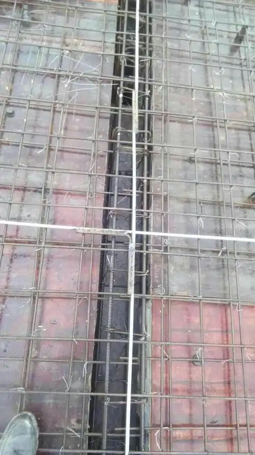 屋面避雷带检查,符合设计规范要求