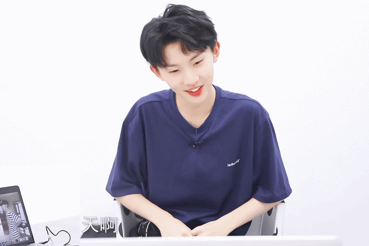 马嘉祺兔牙好可爱