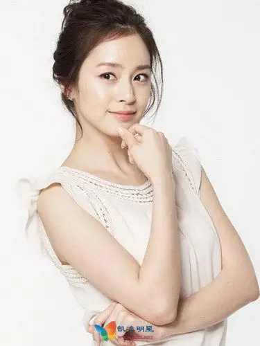 2005年百想艺术大赏最佳人气奖,2007年韩国电影青龙奖明星奖,2007年