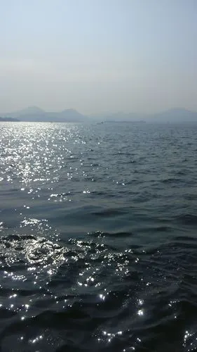 湖面|摄影|产品摄影|彦伟设计 - 原创作品 - 站酷 (zcool)