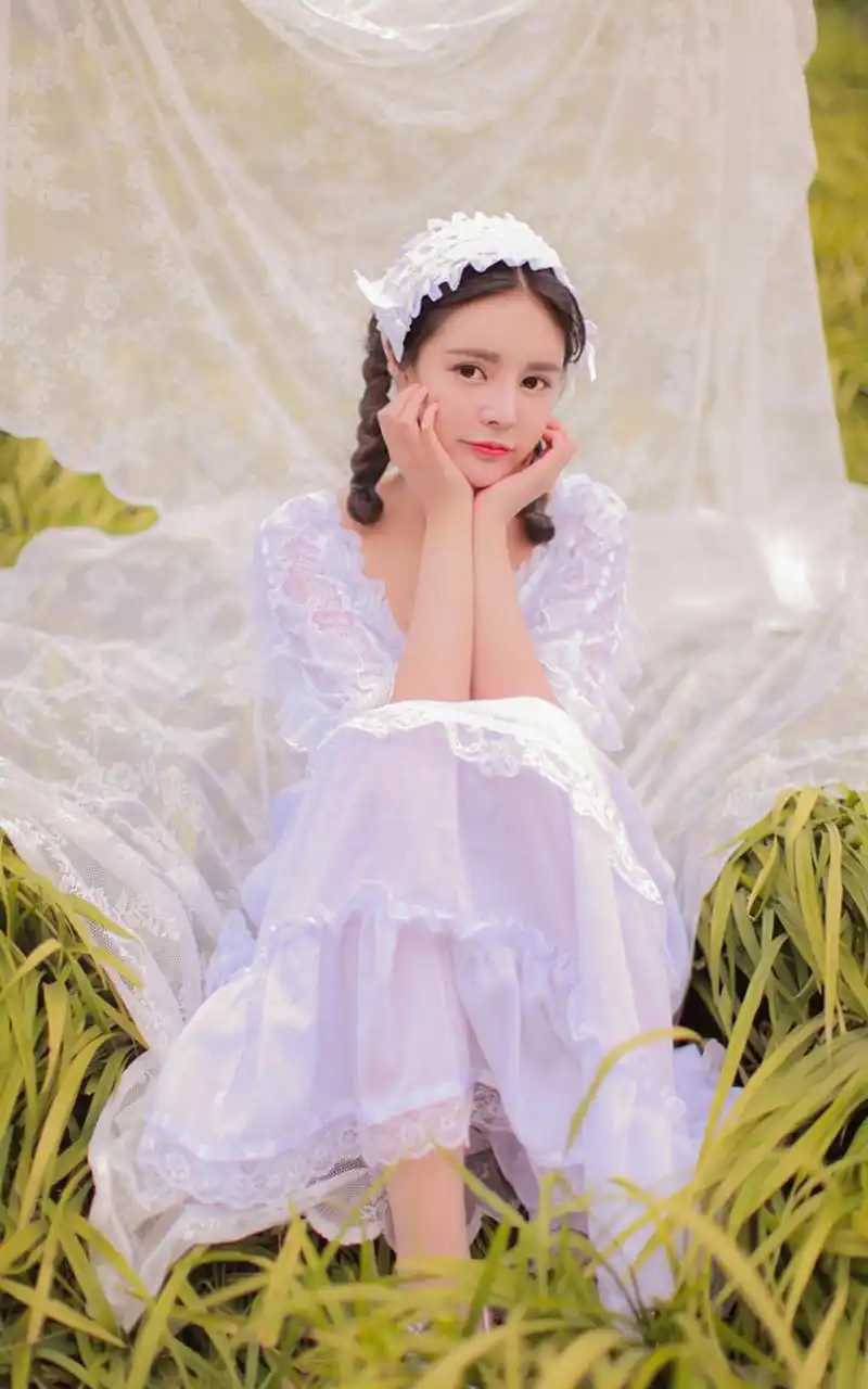 养眼美女户外写真高清手机壁纸