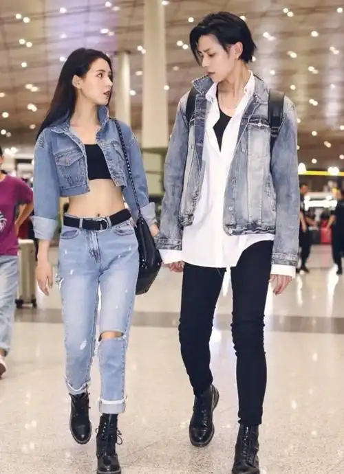 张予曦与男友携手走机场,穿20cm长衣服大胆"炫腹",羡慕!