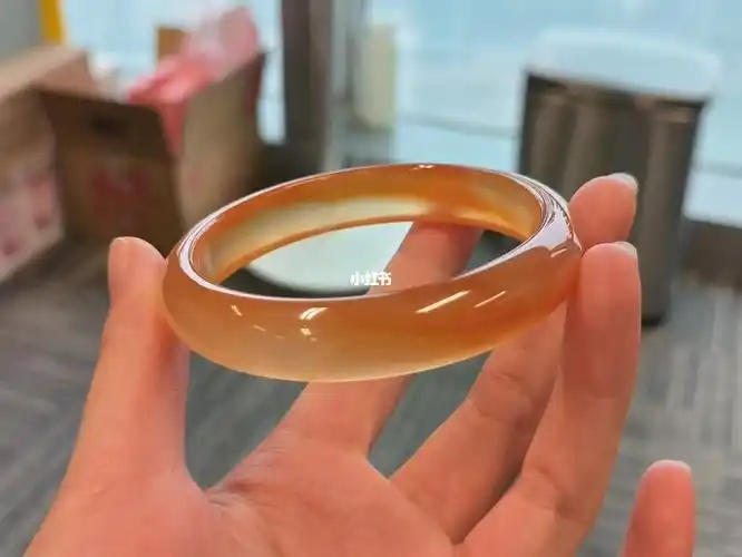 57口巴西蜜糖色玛瑙玉髓手镯晚霞漫天