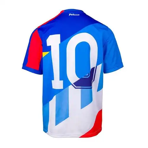 nr发布马拉多纳纪念球衣