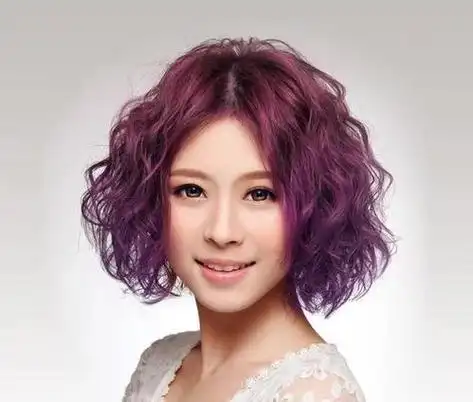 卷发发型短发图片