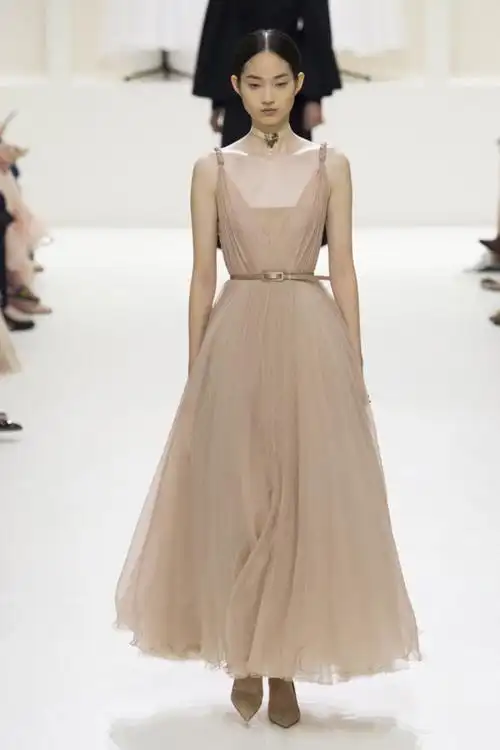 christiandior迪奥于巴黎高定时装周发布2018秋冬高级定制系列