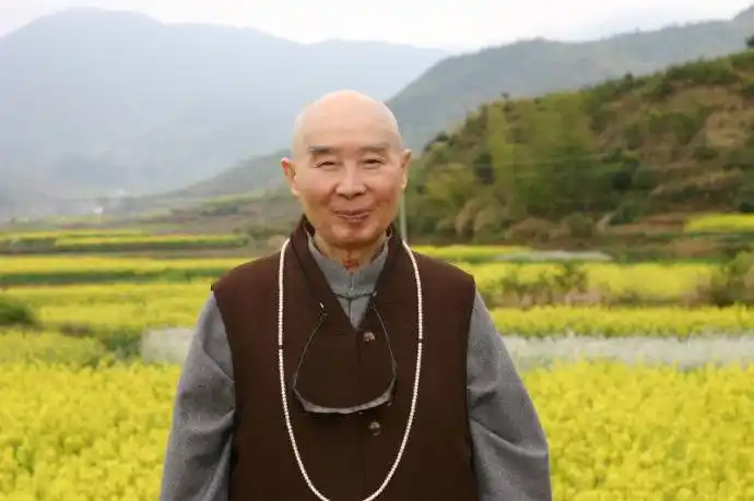 净空法师: 小动物走到危险的地方,帮助它离开,以免它伤亡
