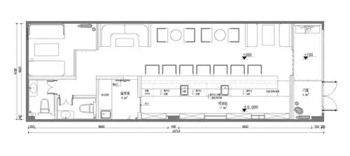 吧台中间显眼处,是一处藏宝阁,摆放着dk珍藏的21款酒杯,酒杯姿态不一