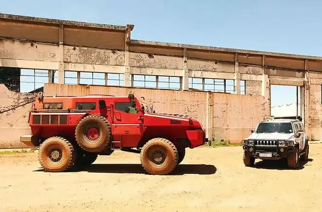 top   南非派拉蒙掠夺者