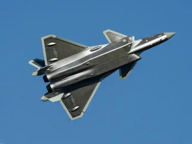 俄美欧陆续传出研制六代战机,中国第6代战机,到底长什么样子?