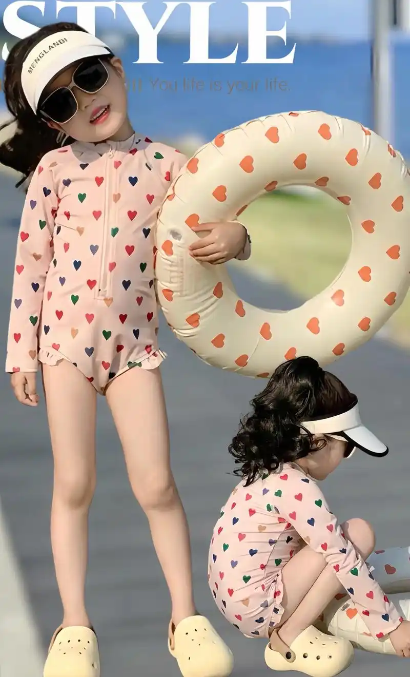 女童甜美爱心连体泳衣