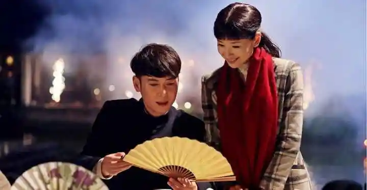 简介影人:董洁 / 韩栋 / 于荣光 / 黄曼 / 田丽 / 刘交心 / 康馥麟