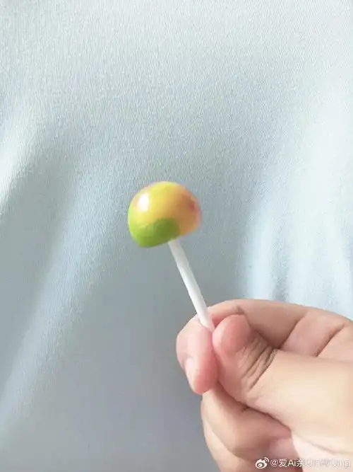 相许#阿尔卑斯的热带水果奶味棒棒糖真的太好吃啦!