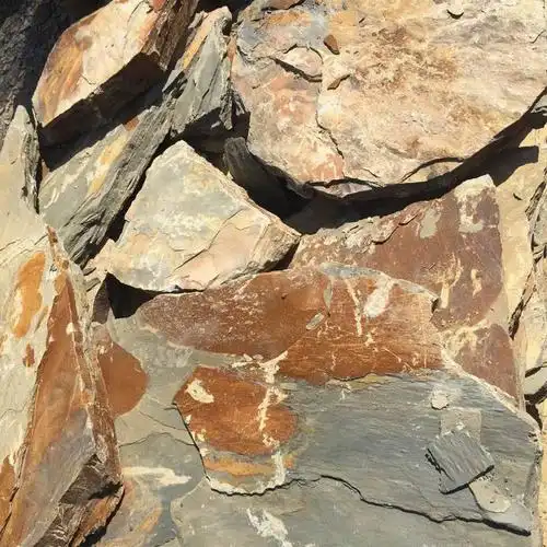 君拓天然毛石片 杂锈色板岩 护坡垒墙毛石