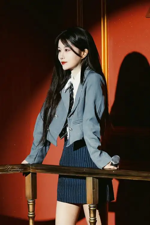 置顶左婧媛超话#左婧媛 淬炼见锋芒#383936353839   哪种