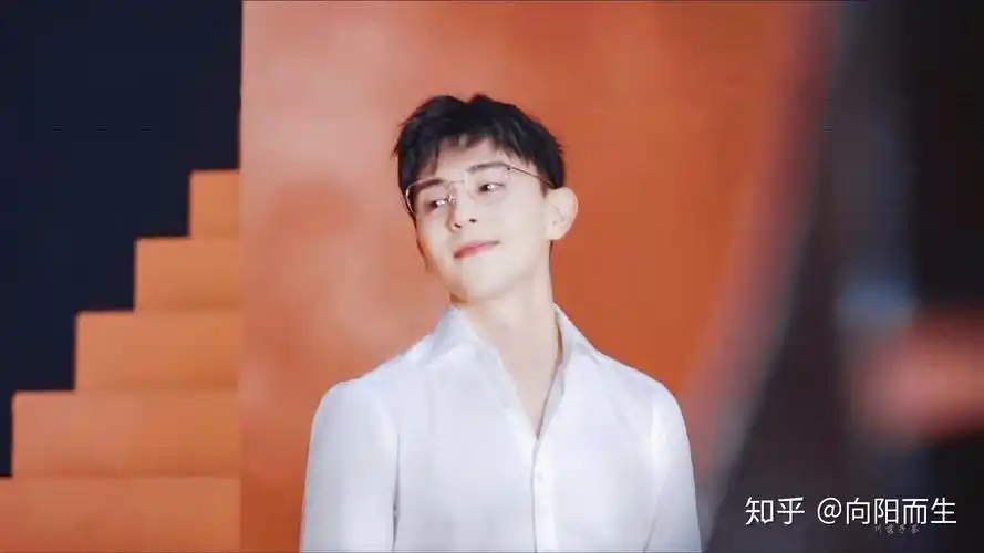 邓伦,人生的微笑—芯的心灵之光 - 知乎