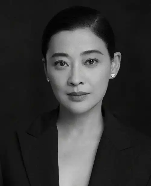 44岁梅婷瘦身近照(45岁梅婷太狠了吧)(1)