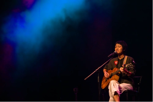 雅马哈吉他女声弹唱大赛温格夺冠,董冬冬担任评委