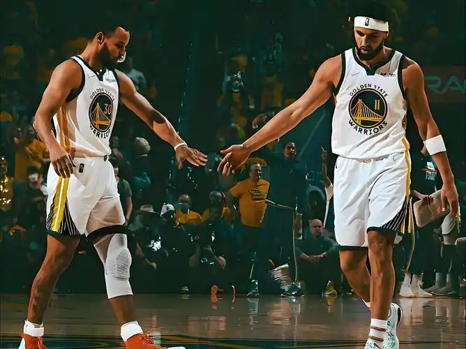 "人生有几个十年,库里谈汤普森回勇士主场比赛动情"