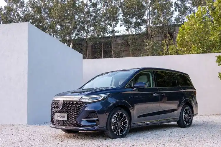 上汽荣威imax8是不是上汽mpv三兄弟中最弱的