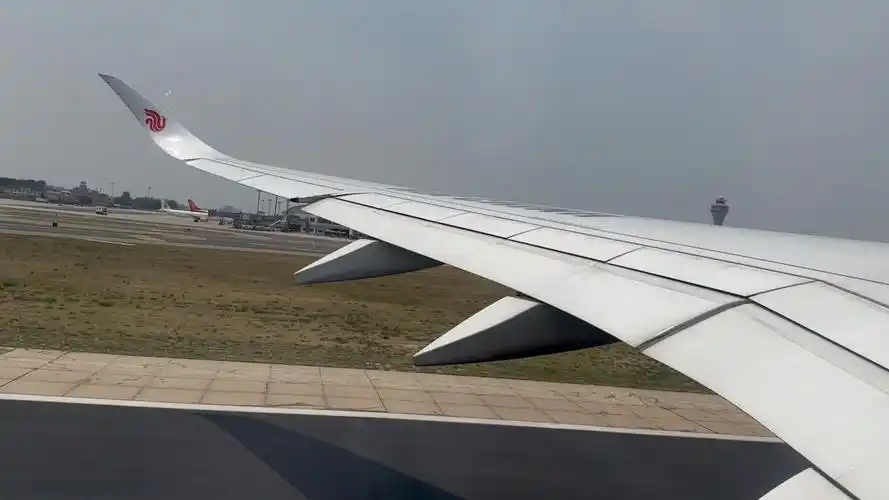 中国国际航空a350-941 pek中跑起飞