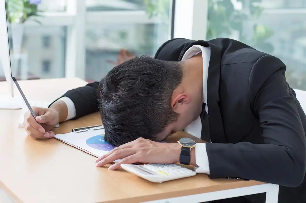 例如,可以采用短时间的高强度学习和长时间的低强度