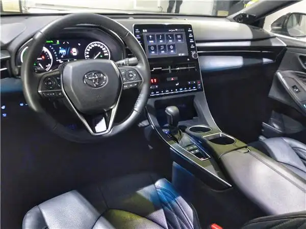 优雅的设计,让亚洲龙的内饰可以媲美豪华车型.