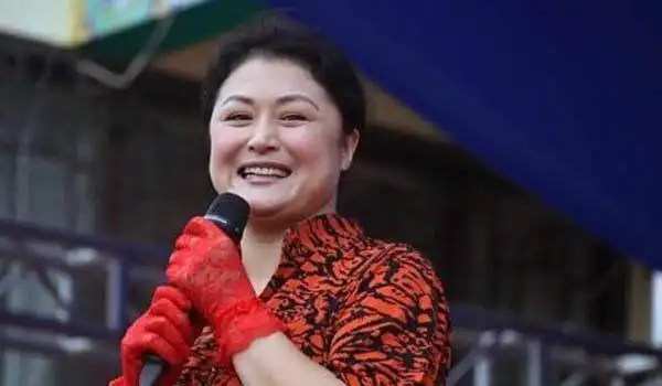 明明以前很美,现在变了样,谢大脚曾惊艳众人,她"西施变东施"