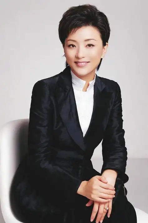 央视名嘴杨澜惹争议,老公被扒学历,身份造假,网友:后悔也晚了|吴征|王