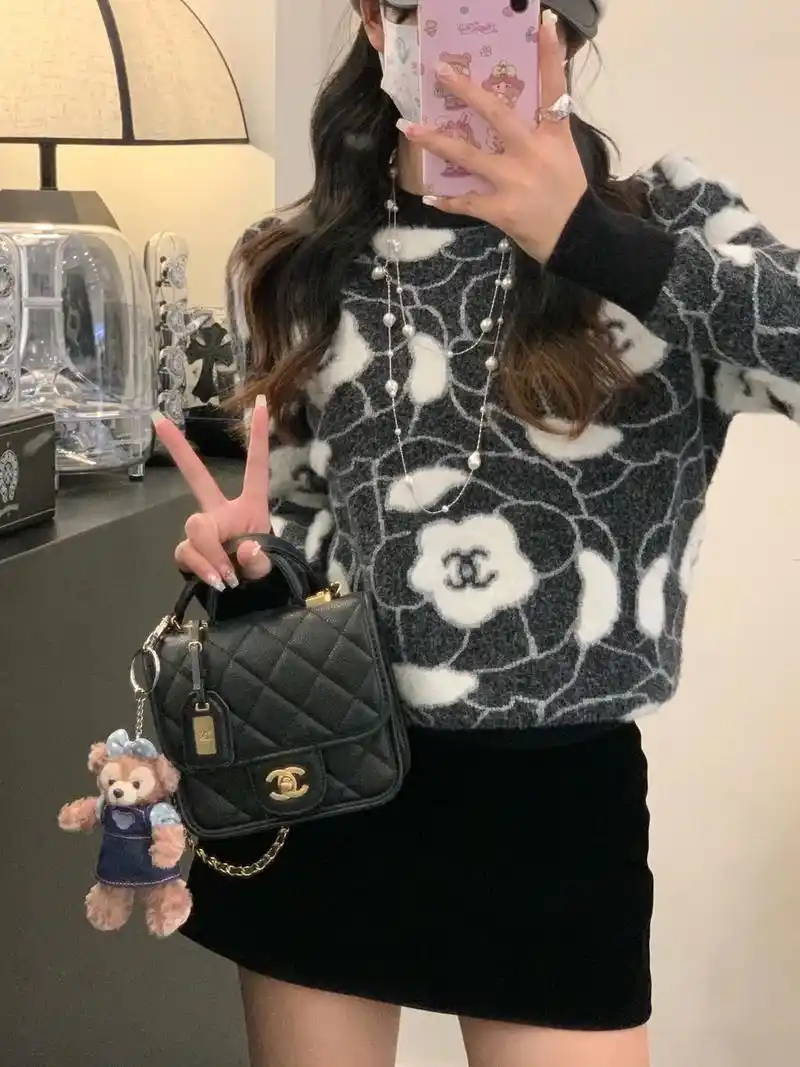 香奈儿小香金线仿貂绒泡泡绣毛衣.chanel / 香奈儿23 - 抖音