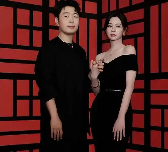 杜海涛整容式暴瘦,与沈梦辰牵手出镜,两人的感情有太多波折