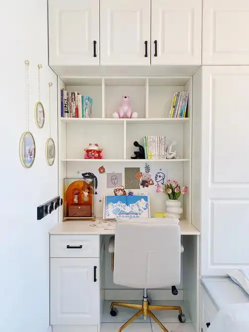 我婆婆说:小书房也能布置的这么清新实用啊