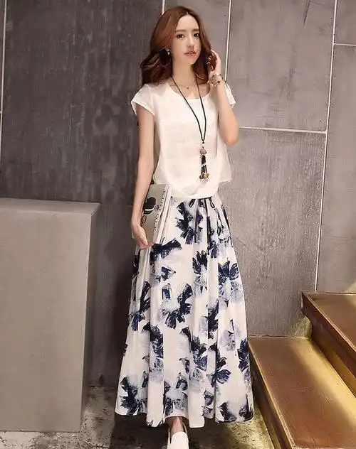 女蓝色花半身裙搭气质上衣套装