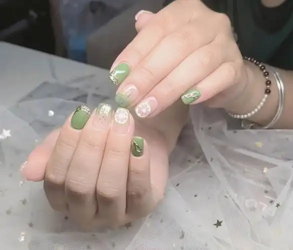 夏日清新款美甲