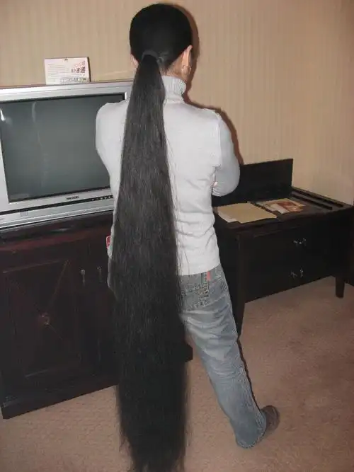 漂亮的超级长辫子