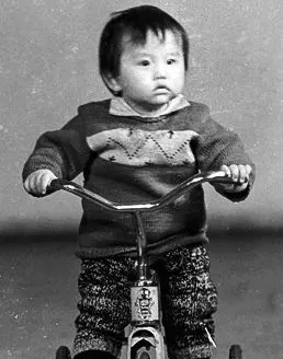 你见过邓超的婴儿照吗打小就是戏精难怪现在成就这么高