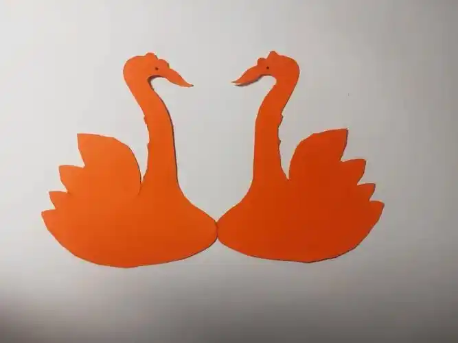 遇见数学的对称美 创造轴对称图形剪纸