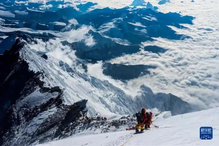 听登山英雄们讲珠峰的故事|珠穆朗玛峰_新浪财经_新浪网