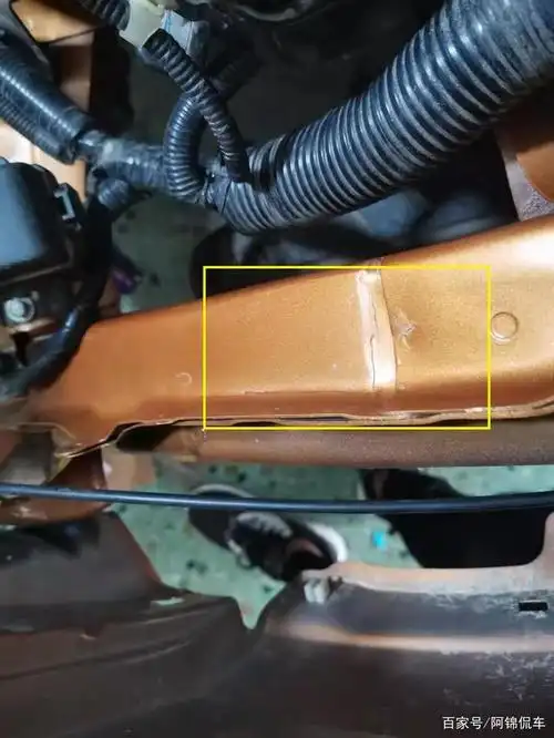 事故车就有事故的痕迹,我们就来说怎么看?