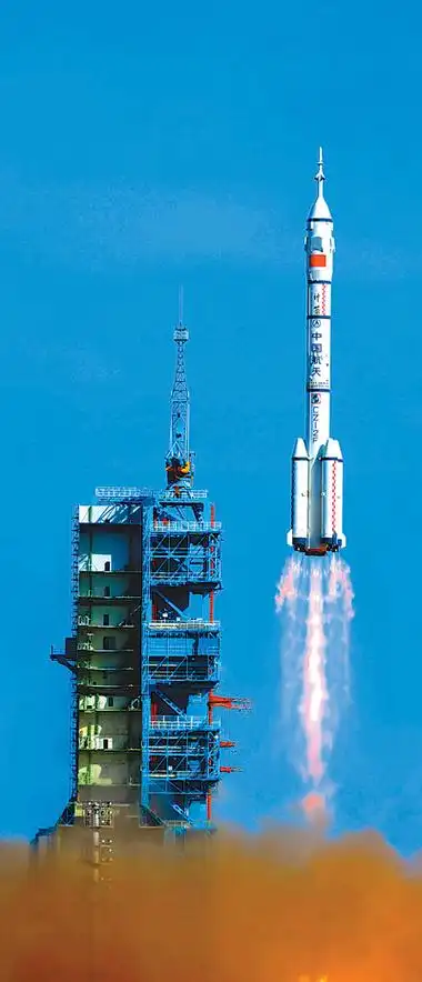 神舟十号载人飞船发射成功 习近平发表重要讲话