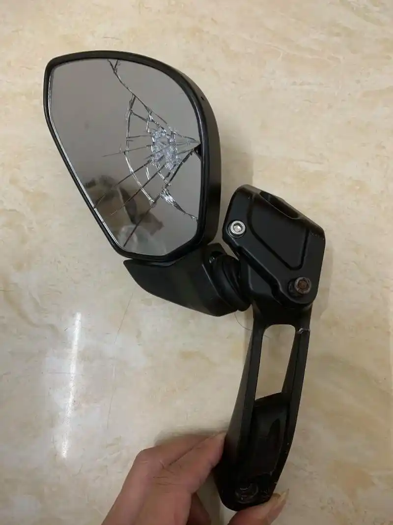 奥古斯塔rc800后视镜#修复翻新#摩托车修理 #专业维修 - 抖音