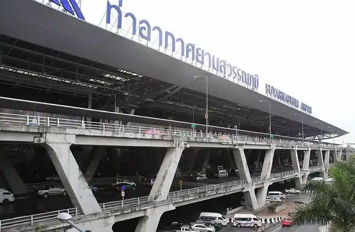 素万那普国际机场