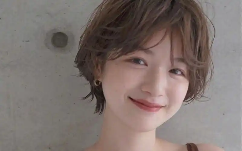 女生发型推荐夏天穿裙子也一样好看的短发