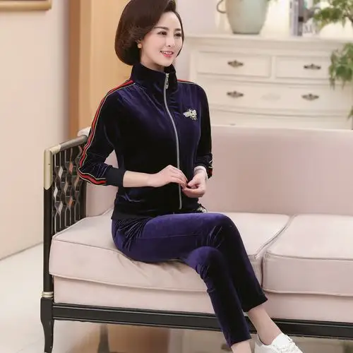 妈妈秋装运动套装_中年女春秋装外套2018新款40岁50金丝绒妈妈运动